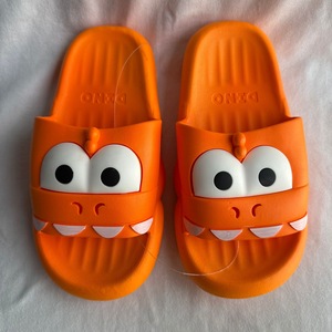 Pantofole Cartoon da Donna Taglia 36-41 in PVC con Punta Aperta e Suola Ammortizzata in EVA per Tutte le Stagioni - Product Image 4