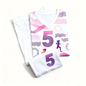 Camiseta deportiva transpirable con cuello en V para mujer, de poliéster sublimado de secado rápido, con logo personalizado, para correr y gimnasio, muestra de 3 días. - Product Image 3