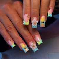 Ongles artificiels courts en acrylique faits à la main, dégradé arc-en-ciel, French manucure, fleur blanche 3D, coquillage, perle de poisson doré, décor
