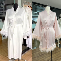 Vente en gros Robe de chambre en plumes pour femmes Robe de mariée en soie et satin fourrure Robe de chambre longue Lingerie Chemise de nuit Peignoir Vêtements de nuit personnalisés OEM