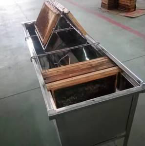 Plateau d'apiculture en acier inoxydable Uncapper Honeycomb Honey Uncapping Table Tank avec filtre à <span class=keywords><strong>miel</strong></span> - Product Image 6