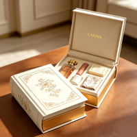 Boîte cadeau de parfum de luxe en forme de livre, écologique, faite à la main, avec un motif floral doré personnalisé, doublée d'éponge, pour cosmétiques parfumés
