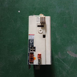 Variador de Frecuencia LXM32CD72N4 de 7KW, Serie LXM32, Usado en Buenas Condiciones - Product Image 1