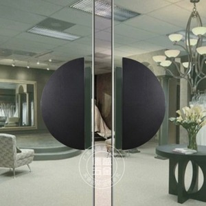 Manija de Puerta Semicircular Negra Mate de Alta Resistencia, Herraje Contemporáneo para Puertas Corredizas de Vidrio Comerciales y de Hotel - Product Image 3