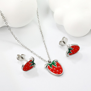 Conjunto de joyería de fresa, collar y pendientes de acero inoxidable para mujer, regalo - Product Image 3