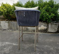 Ensemble table et chaises de bar d'extérieur Maryard en aluminium tressé, confortable, pour patio, villa, hôtel, restaurant, vente en gros, sur mesure
