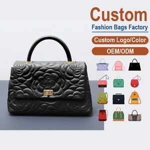 Bolso de Mano Acolchado de Cuero Genuino con Diseño de Camelia, Fábrica Personalizada OEM/ODM, Elegante Bolso Cruzado para Mujer - Product Image 2