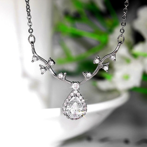 Collana Semplice con Ciondolo a Corna di Cervo per Donna, Catena Corta alla Clavicola, Gioielli alla Moda - Product Image 3