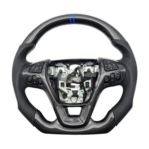 Volant de direction en carbone véritable de haute qualité pour <span class=keywords><strong>Ford</strong></span> <span class=keywords><strong>Mustang</strong></span> GT 2005 2006 <span class=keywords><strong>2007</strong></span> 2008 2009, volant sport en cuir perforé - Product Image 2