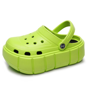 Sabots blancs à semelle épaisse pour femmes, chaussures d'été à bout fermé en EVA, hauteur de talon de 4cm, vêtements de plage - Product Image 5
