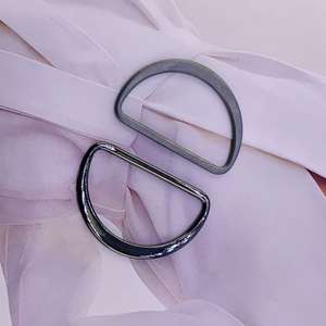 Fivela de Metal Arco-Íris Nolvo World 10/15/20/25/38/50mm Luxuosa em Forma de D Ajustável para Coleira de Animais de Estimação - Product Image 3