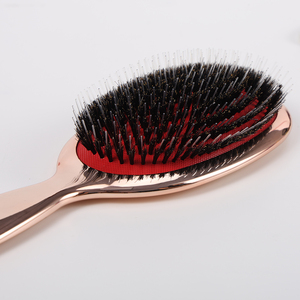 Cepillo de paleta de cerdas de jabalí natural para desenredar con logotipo personalizado, cepillo de pelo ondulado de Salón Dorado galvanoplastia para masaje del cuero cabelludo - Product Image 2