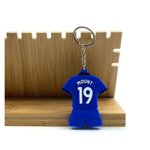 Q Y Promotionnel Personnalisé Créatif Mini Porte-clés Maillot de Club de Football en PVC Souple et Caoutchouc Pendentif T-shirt - Product Image 3