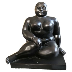 Statue décorative d'art moderne en métal bronze, grande taille, représentant une femme obèse allongée, sculpture de Fernando Botero pour place de ville - Product Image 6
