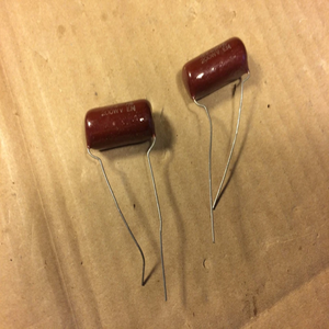 Nuovi Condensatori Originali EM Brown Drop .22 uf 200v, 2 Pezzi, Disponibili in Stock, TESTATI - Product Image 1