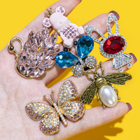 Nouvelle Collection : Breloques de Chaussures en Métal Bling, Bijoux Personnalisés, Lettres en Strass, Décorations pour Sabots, Chaînes de Breloques