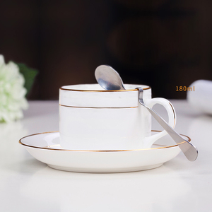 Tasse à café en céramique de luxe en porcelaine fine, style européen, italien, nordique, britannique, avec couvercle et cuillère, idéale pour le lait et le café, en gros - Product Image 1