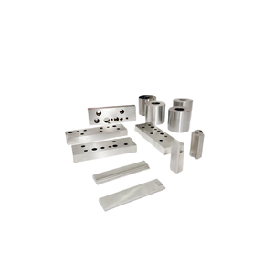 Mesin penggilingan CNC untuk bagian cetakan kendaraan memproses pembuatan cetakan kustom presisi tinggi - Product Image 5