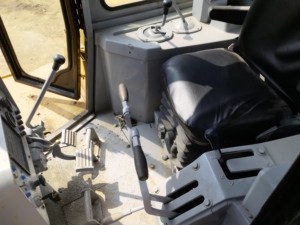 รถดันดิน CAT D7R มือสอง สภาพดี ชั่วโมงการทำงานต่ำ รถดันดินสำหรับงานหนัก ขาย - Product Image 3