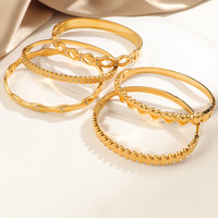 Gelang Manset Titanium Baja Lapis Emas 18K PVD Multi Gaya, Berhiaskan Berlian, Motif Geometris Hati Bergelombang, Dapat Ditumpuk, Untuk Wanita