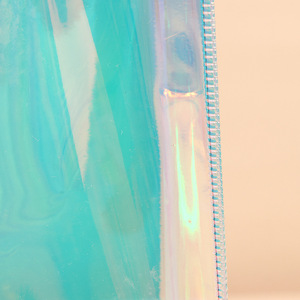 Sac fourre-tout personnalisé en PVC, grande capacité, imperméable, pour boutiques de vêtements, respectueux et élégant - Product Image 3