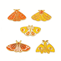 Broches en métal créatives personnalisées, phases de la lune, libellules colorées, badges de revers, cadeau d'affaires, impression typographique, insectes nocturnes, plaqué, non