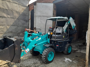 Mini-pelleteuse TOHO TH10-50 Factory-4WD vendu avec accessoires de moteur Kubota y compris godet de Chine - Product Image 2