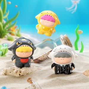 Venta al por mayor: Nueva caja sorpresa auténtica de figuras de animales Sharki en miniatura de PVC, 16 piezas/set, adorno lindo para escritorio/coche, regalo en stock. - Product Image 4