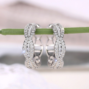 Orecchini a Cerchio con Catena Intrecciata alla Moda per Donna, Accessori per Orecchie per Uso Quotidiano, Outfit Casual e Regalo - Product Image 5