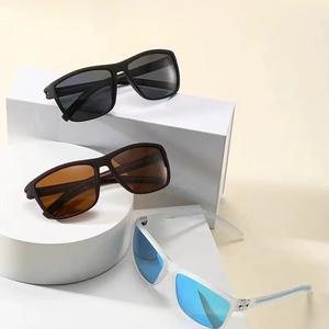 Nuovi <span class=keywords><strong>occhiali</strong></span> <span class=keywords><strong>da</strong></span> <span class=keywords><strong>sole</strong></span> <span class=keywords><strong>polarizzati</strong></span> <span class=keywords><strong>da</strong></span> <span class=keywords><strong>uomo</strong></span> che guidano <span class=keywords><strong>occhiali</strong></span> <span class=keywords><strong>da</strong></span> <span class=keywords><strong>sole</strong></span> alla moda con montatura quadrata - Product Image 2