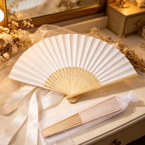 Abanico Plegable <span class=keywords><strong>de</strong></span> Bambú Blanco Hecho a Mano con Varillas <span class=keywords><strong>de</strong></span> Bambú Natural Huecas y Bolsa <span class=keywords><strong>de</strong></span> Organza - Portátil, Personalizable para <span class=keywords><strong>Pintar</strong></span>, Recuerdo <span class=keywords><strong>de</strong></span> Boda - Product Image 5