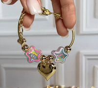 Bracelet mignon avec visage souriant pour femmes, bracelet en chaîne serpent plaqué or réglable avec breloque cœur coloré, bracelet souriant