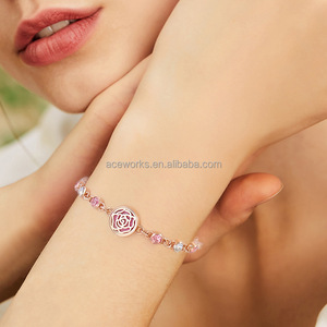 Bracelet diffuseur d'huiles essentielles pour femme en acier inoxydable, pavé de zircone cubique |   Répulsif anti-moustiques aromathérapeutique pour fêtes - Product Image 2