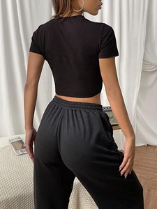 Maglietta personalizzata in cotone nero con Logo di strass Y2K Streetwear Crop Top per donne e ragazze abbigliamento a maglia corta - Product Image 5