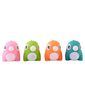 Giocattolo Antistress Dinosauro <span class=keywords><strong>che</strong></span> Soffia Bolle - Giocattolo Squeaky Squishy Adorabile per Bambini - Giocattolo per Alleviare lo Stress e Rilassarsi - Product Image 6
