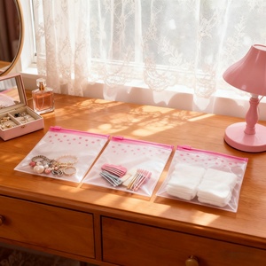 Bolsa con cremallera biodegradable de plástico brillante rosa de PVC transparente personalizada para traje de baño, <span class=keywords><strong>bikini</strong></span>, ropa de playa, bolsa Ziplock de embalaje - Product Image 5