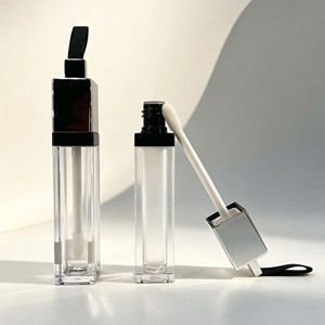 Tube carré transparent vide pour brillant à lèvres, contenant cosmétique avec couvercle à sangle, flacon portable pour gloss - Product Image 1