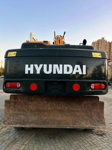 Excavatrice sur pneus d'occasion haute performance HYUNDAI, excavatrice sur pneus HYUNDAI 210WVS d'occasion à bon prix - Product Image 3