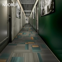 Tapis de couloir moderne à motif géométrique abstrait, mélange de laine et de nylon de qualité supérieure, tapis imprimé mur à mur pour projets commerciaux