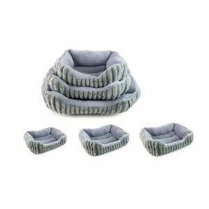 Set di Tre Pezzi in Peluche di Coniglio Grigio per Cucce per Animali Domestici - Product Image 2