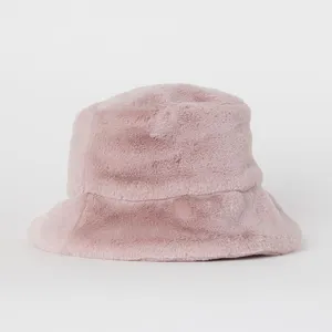 หมวกแก๊ปปีกหมวกขนสัตว์สำหรับผู้หญิงผู้ชายหมวกสีดำออกแบบโลโก้ได้ตามต้องการ