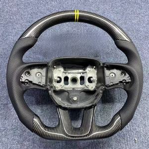 Volant de direction en fibre de carbone perforée pratique en vente chaude pour Dodge <span class=keywords><strong>Challenger</strong></span> SRT Mise <span class=keywords><strong>à</strong></span> niveau du volant de direction Volant de direction - Product Image 6