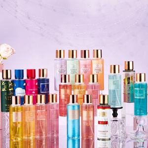 Vente en gros Vaporisateur <span class=keywords><strong>de</strong></span> <span class=keywords><strong>parfum</strong></span> <span class=keywords><strong>Victoria</strong></span> <span class=keywords><strong>Parfum</strong></span> <span class=keywords><strong>de</strong></span> rose <span class=keywords><strong>Parfum</strong></span> longue durée 250ml <span class=keywords><strong>Parfum</strong></span> <span class=keywords><strong>de</strong></span> flore Brume corporelle unisexe - Product Image 4