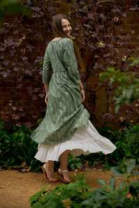 Robe longue bohème à col en V, imprimé floral vert, manches longues, taille élastique, coupe ample trapèze, en coton et fibre de bambou, pour le printemps, tenue décontractée - Product Image 6