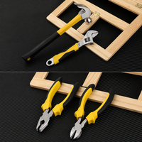 Ensemble d'outils à main pour la maison et le garage, clé à cliquet avec jeu de douilles, marteau, pinces, tournevis et outils de mesure dans un coffret