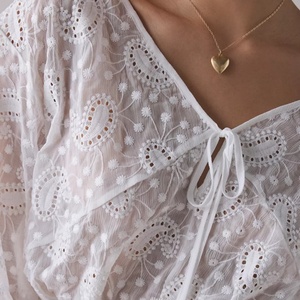 Nouvelle Blouse Femme Tendance Sexy à Col en V Décontractée Ample en Dentelle à Œillets Coupe Courte Style Prairie - Product Image 2