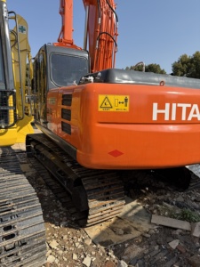 Excavatrice Hitachi d'occasion ZX200 de haute qualité, machine de 20 tonnes, excavatrice Hitachi d'occasion ZX200 ZX210 ZX240 ZX270 à vendre - Product Image 3
