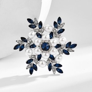 Joyería de moda chapado en rodio latón cobre flor mujeres Pin perla broche - Product Image 1