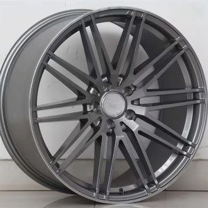 Cerchi in Lega di Alluminio Forgiati a Cinque Razze con Design Esclusivo, 18 Pollici, Nero Lucido - Product Image 2