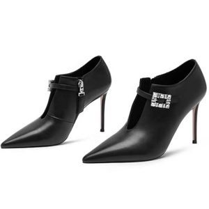 Bottes courtes sexy pour femme à talons aiguilles et boucles diamantées, grande taille 45, style été, à découpe, talons fins - Product Image 5